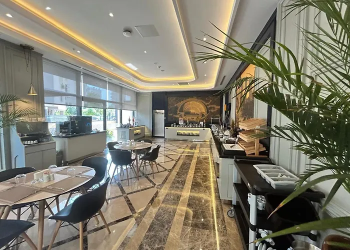Four Points Flex By Sheraton Lara Hotel
