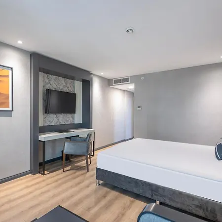 Hotel Four Points Flex By Sheraton Lara 3*