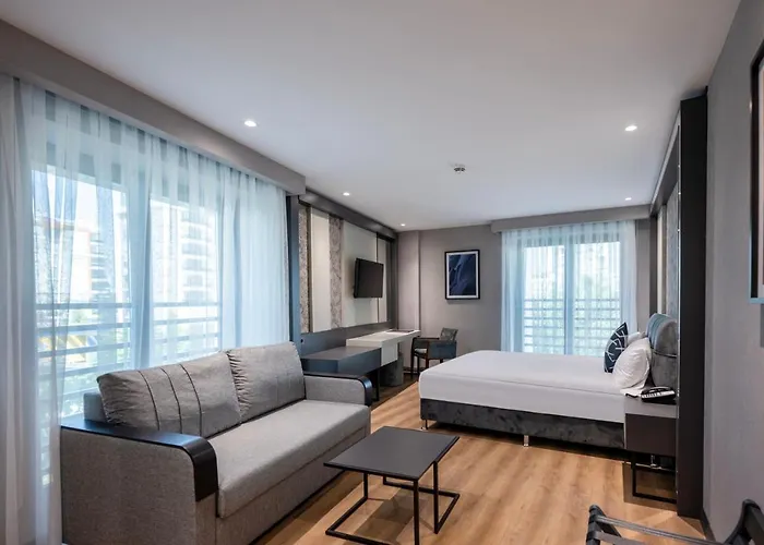 Отель Four Points Flex By Sheraton Lara